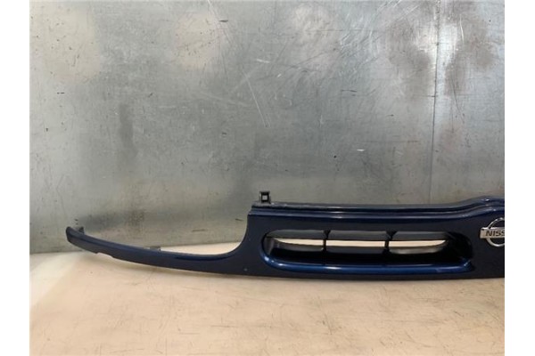Recambio de rejilla paragolpes delantero para nissan serena (c23m) 2.3 d referencia OEM IAM 623109C016  
