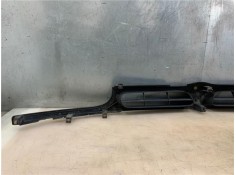 Recambio de rejilla paragolpes delantero para nissan serena (c23m) 2.3 d referencia OEM IAM 623109C016  