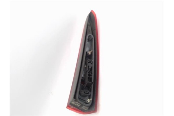 Recambio de piloto superior trasero izquierdo para volvo v70 familiar 2.5 tdi referencia OEM IAM 9169472  