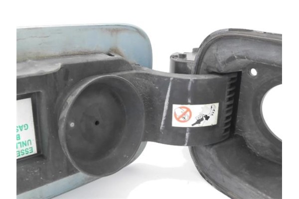 Recambio de tapa exterior combustible para renault scenic ii (jm) 1.6 16v referencia OEM IAM 8200139542  