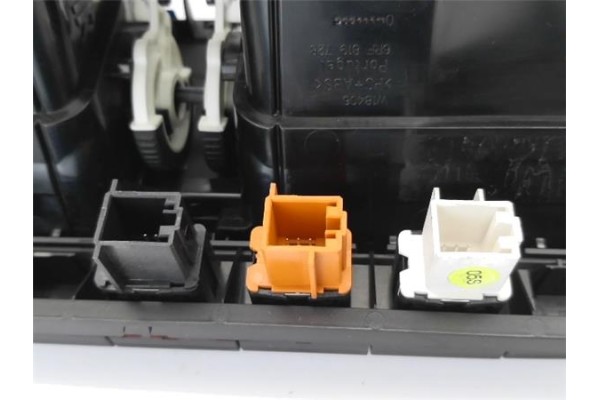 Recambio de rejilla entrada de aire para volkswagen polo v (6r1) 1.4 advance referencia OEM IAM 6R0819728  