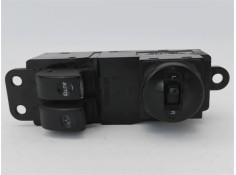 Recambio de mando elevalunas delantero izquierdo para hyundai h-1 furgón 2.5 td referencia OEM IAM 935804A000LK  