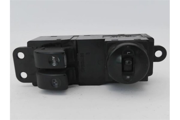 Recambio de mando elevalunas delantero izquierdo para hyundai h-1 furgón 2.5 td referencia OEM IAM 935804A000LK  