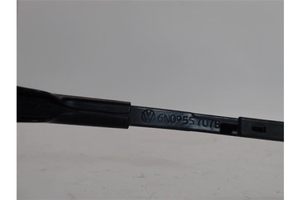 Recambio de brazo limpiaparabrisas trasero para volkswagen polo iii berlina (6n2) 1.4 trendline referencia OEM IAM 6N0955707B  