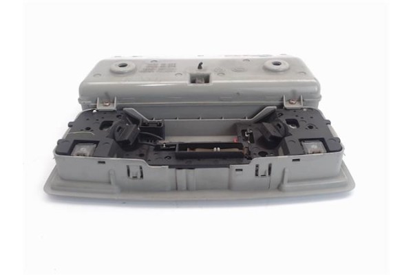 Recambio de luz delantero central techo para mazda 5 berlina (cr) 2.0 cd referencia OEM IAM GK2E69970 GK2E6997077 