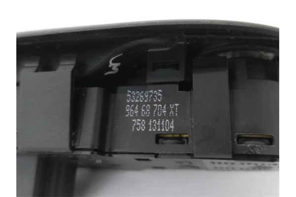 Recambio de mando elevalunas delantero izquierdo para peugeot 407 2.0 hdi 135 referencia OEM IAM 6554ER  