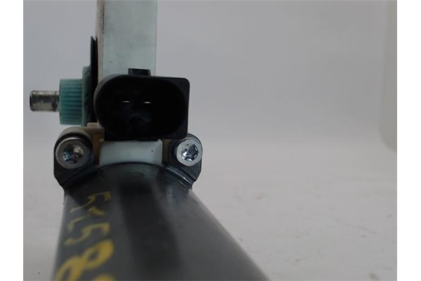 Recambio de motor elevalunas delantero derecho para mercedes-benz clase a (bm 169) 1.5 a 150 (169.031) referencia OEM IAM A16982