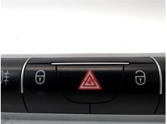 Recambio de interruptor luces emergencia para smart fortwo coupe 0.8 fortwo coupe cdi (33kw) (451.300) referencia OEM IAM A45182