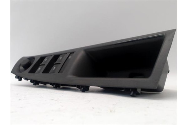 Recambio de botonera puerta delantero izquierda para chevrolet cruze 2.0 ls referencia OEM IAM 13272182 13305295 