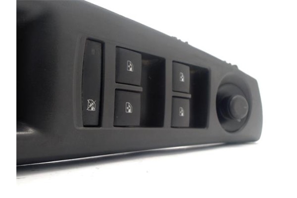 Recambio de botonera puerta delantero izquierda para chevrolet cruze 2.0 ls referencia OEM IAM 13272182 13305295 