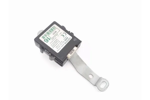 Recambio de centralita cierre puerta delantero derecha para toyota prius (nhw20) híbrido basis referencia OEM IAM 8999147030  