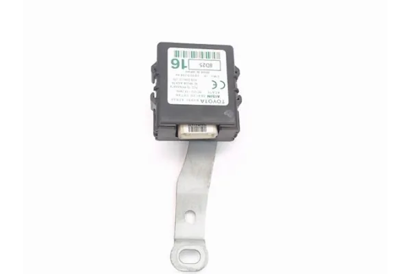 Recambio de centralita cierre puerta delantero derecha para toyota prius (nhw20) híbrido basis referencia OEM IAM 8999147030  