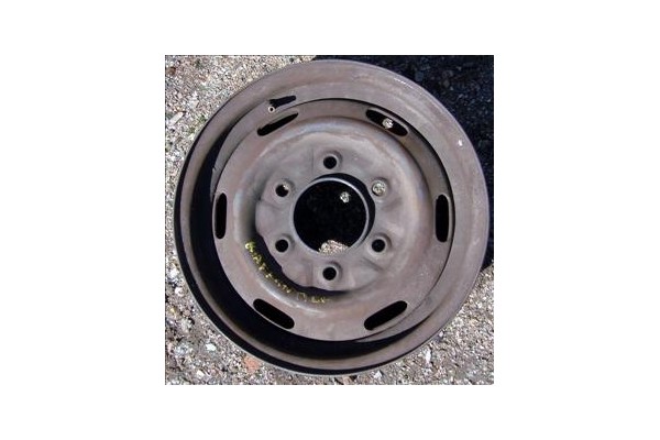 Recambio de llanta para kia frontier 2.5 d referencia OEM IAM   