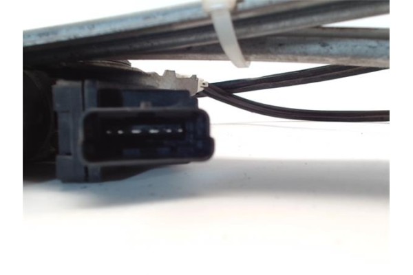 Recambio de mecanismo elevalunas delantero izquierdo para renault laguna ii (bg0) 1.6 16v (bg0a, bg0l) referencia OEM IAM 820072