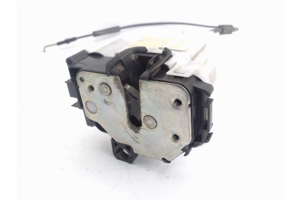 Recambio de cierre electromagnetico delantero derecho para fiat 500 1.2 referencia OEM IAM 3eptdx  