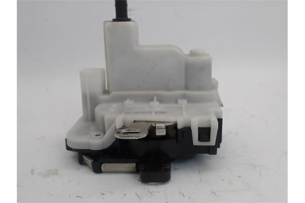 Recambio de cierre electromagnetico delantero derecho para fiat 500 1.2 referencia OEM IAM 3eptdx  