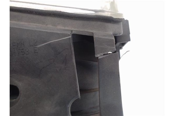 Recambio de faro delantero dcho para citroen saxo referencia OEM IAM 9618343380 86201753E 