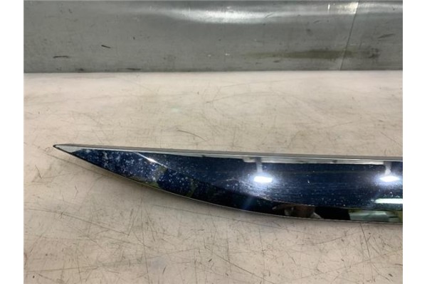 Recambio de moldura puerta trasero derecha para peugeot 2008 1.6 hdi referencia OEM IAM 16100156DX  