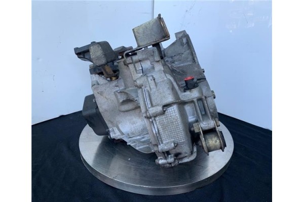 Recambio de caja cambios manual para peugeot boxer furgón (230l) 1.9 d referencia OEM IAM 20KM60  