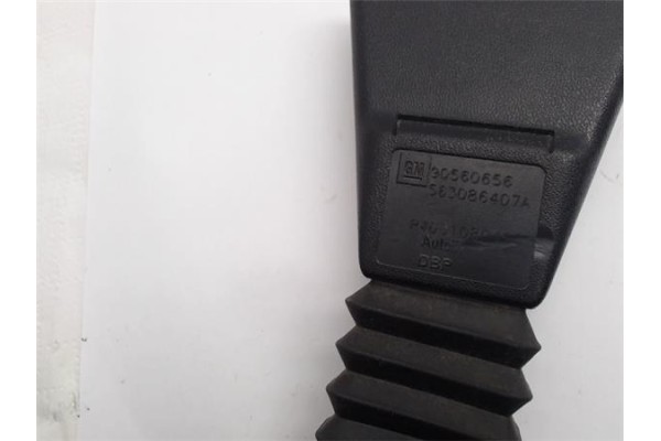 Recambio de anclaje cinturon delantero derecho para opel zafira a 1.8 16v referencia OEM IAM 90560656 5633086407A 