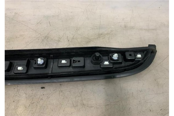 Recambio de moldura puerta trasero izquierda para peugeot 2008 1.6 hdi referencia OEM IAM 16100155DX  