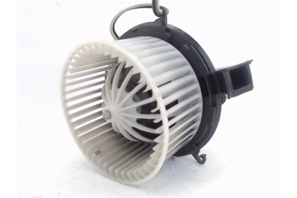 Recambio de motor calefaccion para opel astra j berlina 5p 1.6 excellence referencia OEM IAM u7253002  