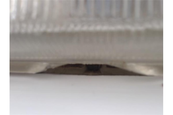 Recambio de faro delantero izquierdo para peugeot 205 berlina referencia OEM IAM 084388  