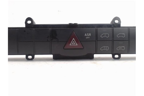 Recambio de interruptor luces emergencia para mercedes-benz vito / mixto furgón (w639) 113 cdi referencia OEM IAM A6398701110 A6