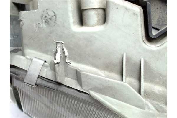 Recambio de faro delantero dcho para renault laguna (b56) referencia OEM IAM 7700820123 7700820127 