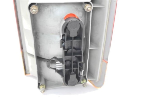 Recambio de piloto trasero derecho para land rover range rover (lp) 4.6 vogue (160kw) referencia OEM IAM STC8480  