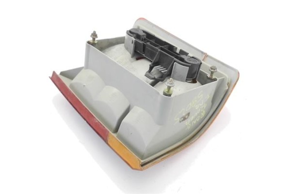 Recambio de piloto trasero derecho para land rover range rover (lp) 4.6 vogue (160kw) referencia OEM IAM STC8480  