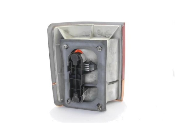 Recambio de piloto trasero izquierdo para land rover range rover (lp) 4.6 vogue (160kw) referencia OEM IAM STC8842  