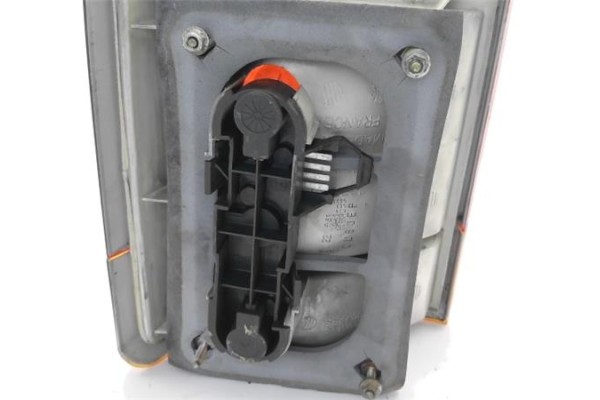 Recambio de piloto trasero izquierdo para land rover range rover (lp) 4.6 vogue (160kw) referencia OEM IAM STC8842  