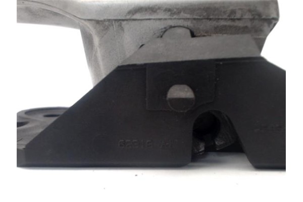 Recambio de manilla int. puerta delantero derecha para toyota auris (e15) 2.0 d-4d referencia OEM IAM 6920512220B4  