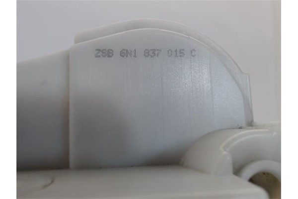 Recambio de cerradura puerta delantero izquierda para volkswagen polo iii (6n1) 50 1.0 referencia OEM IAM 6N1837015  