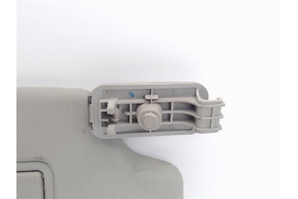 Recambio de parasol izquierdo para ford fiesta vi 1.4 tdci referencia OEM IAM 1568756  