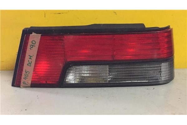 Recambio de piloto trasero derecho para peugeot 405 berlina 1.4 clim referencia OEM IAM    Recambio de piloto trasero derecho para peugeot 405 berlina 1.4 clim referencia OEM IAM