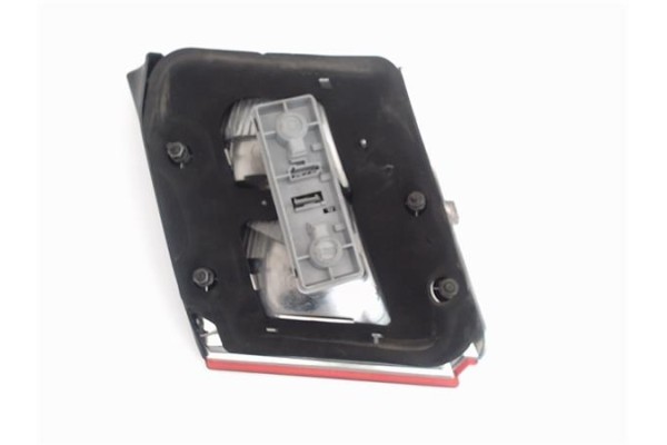 Recambio de piloto porton trasero derecho para saab 9-5 berlina referencia OEM IAM 5404652  