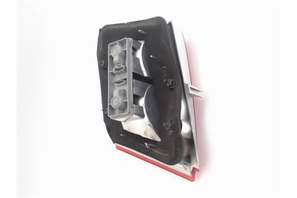 Recambio de piloto porton trasero derecho para saab 9-5 berlina referencia OEM IAM 5404652  