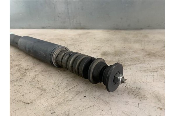Recambio de amortiguador trasero derecho para renault clio iii 1.5 dci (br17, cr17) referencia OEM IAM   