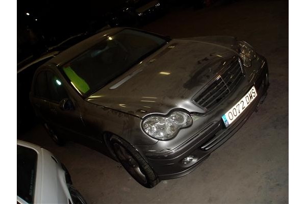 mercedes-benz clase c berlina (bm 203)(2000) del año 