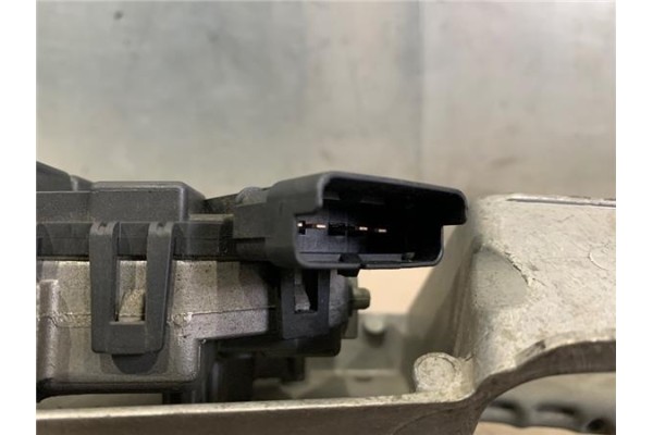 Recambio de motor limpiaparabrisas delantero para renault modus i 1.5 dci (fp0f, jp0f) referencia OEM IAM 390241777  