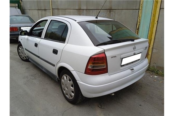 opel astra g berlina del año 2001