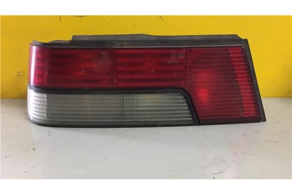 Recambio de piloto trasero izquierdo para peugeot 405 berlina 1.4 clim referencia OEM IAM   