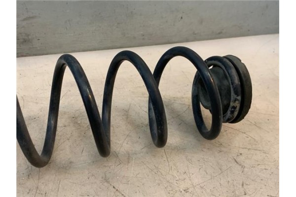 Recambio de muelle izquierdo suspension trasero para volkswagen golf iv berlina (1j1) 1.9 tdi referencia OEM IAM 1J0511115AK  