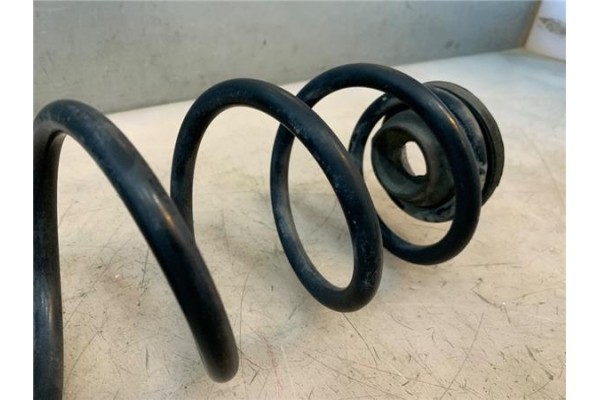 Recambio de muelle izquierdo suspension trasero para volkswagen golf iv berlina (1j1) 1.9 tdi referencia OEM IAM 1J0511115AK  