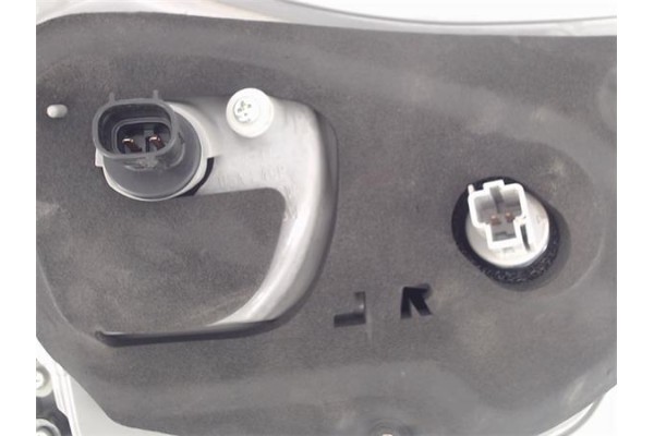 Recambio de piloto porton trasero derecho para lexus rx 300 (mcu35) referencia OEM IAM   