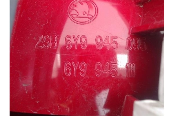 Recambio de piloto trasero izquierdo para skoda fabia combi (6y5) referencia OEM IAM 6Y6945111B 6Y6945111 