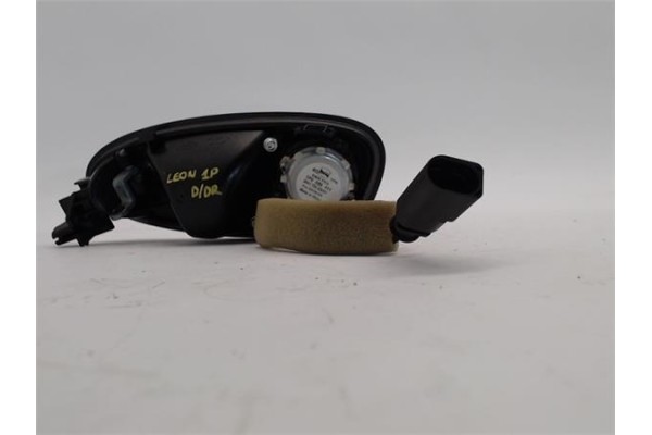 Recambio de manilla int. puerta delantero derecha para seat leon (1m1) 1.9 tdi referencia OEM IAM 5P0837114  