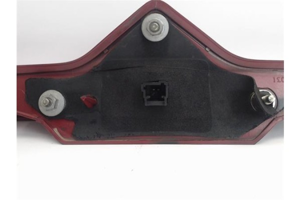 Recambio de moldura porton trasero para citroen xsara berlina 2.0 hdi 90 referencia OEM IAM 9636077077  